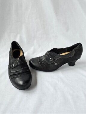 Earth▪️Whirlwind Black Leather Kitten Heel Dress Shoes